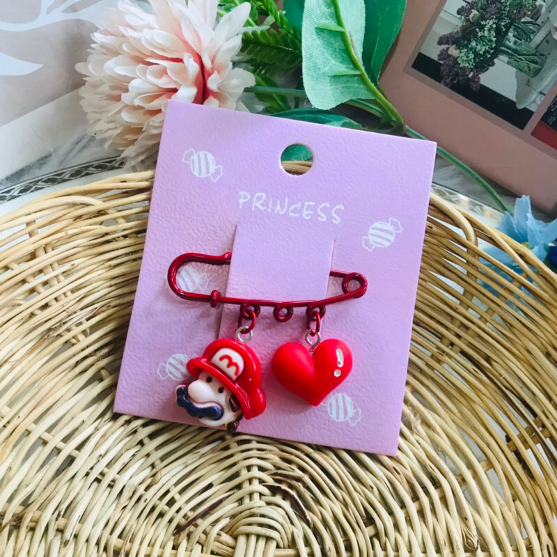 🍄เข็มกลัด มาริโอ้น่ารักมากๆ ติดเสื้อผ้า กระเป๋า (พร้อมส่ง)