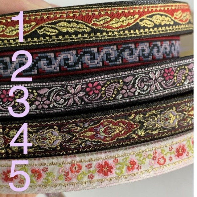ริบบิ้นผ้าระบาย งานปักดิ้นทอง ลายสวย สีดำ ขนาด10มิล เนื้อดี สีสวย แบ่งขาย ห่อ3เมตร