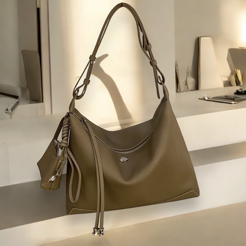 Anastasia  31cm Shopping bags  กระเป๋าหนังลูกวัวเวลลัม แบรนด์Lovera