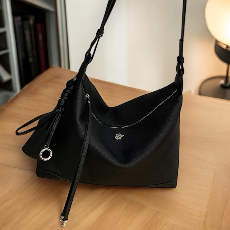 Anastasia  31cm Shopping bags  กระเป๋าหนังลูกวัวเวลลัม แบรนด์Lovera