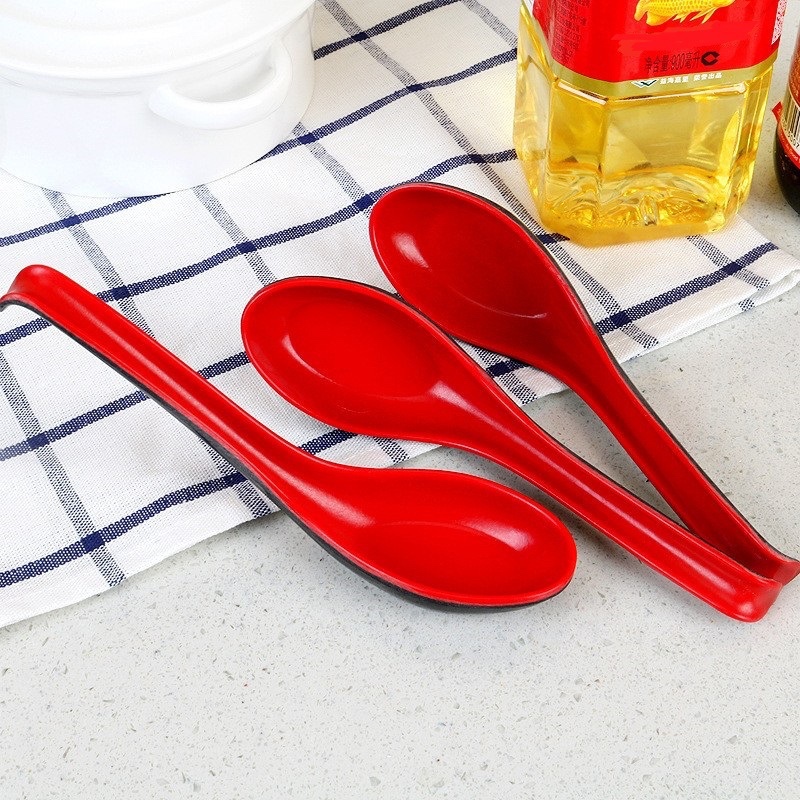 ช้อนตักซุปพลาสติกสีแดง Red Spoon ดีไซน์ทันสมัย จับกระชับมือ ช้อนดำแดง