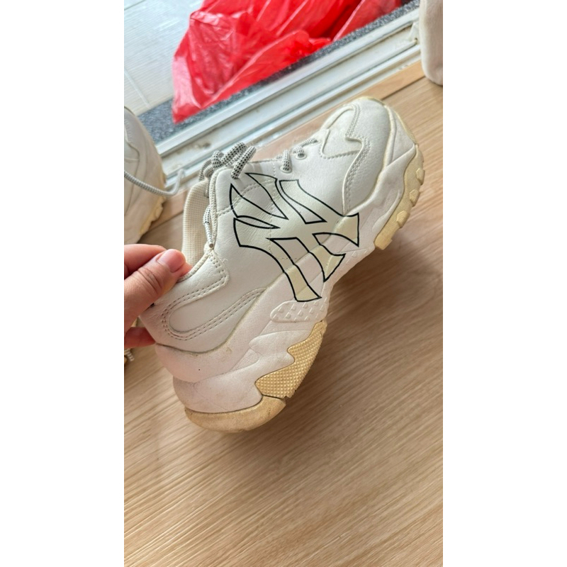 ส่งต่อ MLB รองเท้าผ้าใบ Unisex 38.5 แท้100% รุ่น 3ASHC101N 50IVS - สีขาวงาช้าง