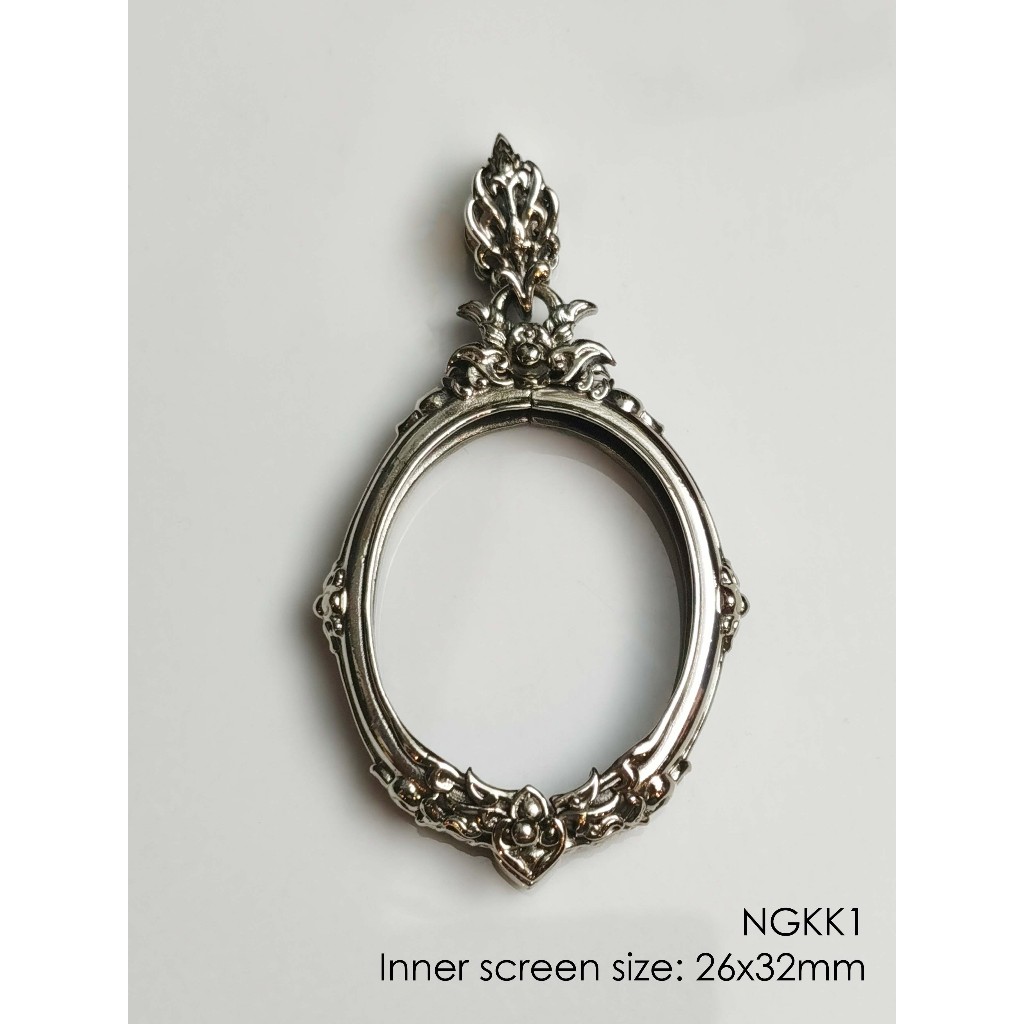 NGKK1Whitebrass Oval amulet casing inner size 26x32mm กรอบพระไวท์บราส รูปไข่ ขนาดกลาง