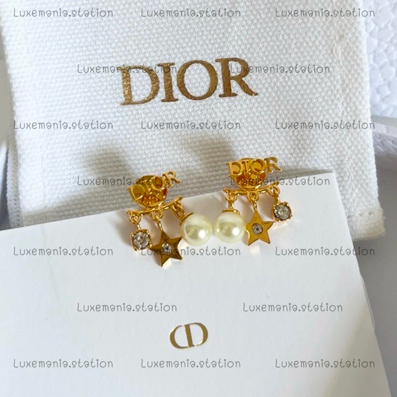 : New!! Dior Earrings ก่อนกดสั่งรบกวนทักมาเช็คสต๊อคก่อนนะคะ