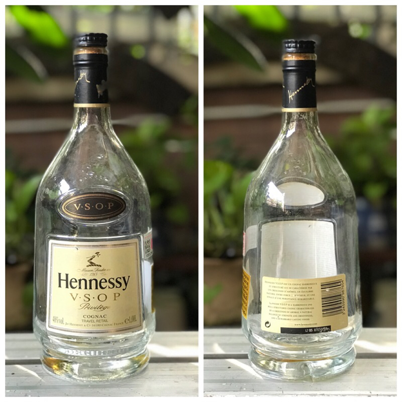 1 Litre Empty Bottle of Hennessy Cognac V.S.O.P ขวดเหล้าเปล่าเฮนเนสซี่ ขนาด 1 ลิตร เพื่อการสะสม ตั้ง