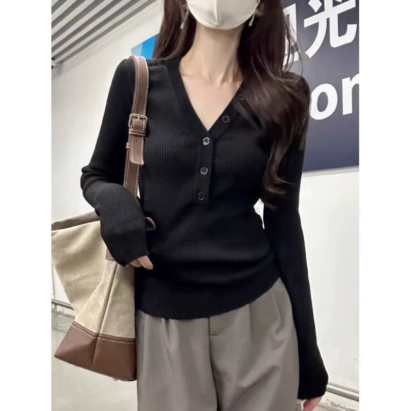 diary(A187)เสื้อยืดไหมพรม คอวี กระดุมหน้าอก สีพื้น แมทช์ง่าย ใส่สวย สบาย