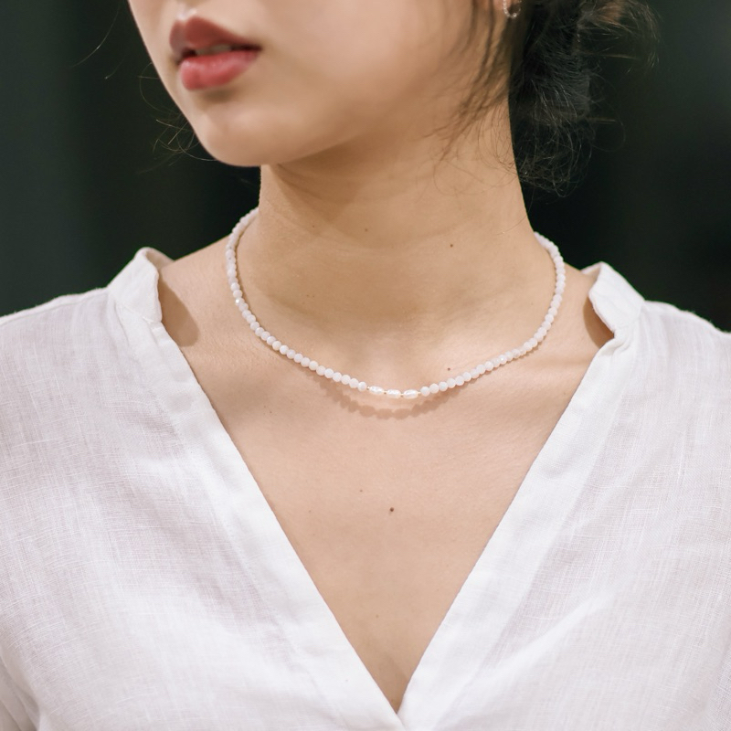 JEWILA Shiny Wave สร้อยคอหินนำโชค Moonstone ไข่มุกน้ำจืด ดึงดูดความรัก ความสำเร็จ เสริมพลังงานบวก