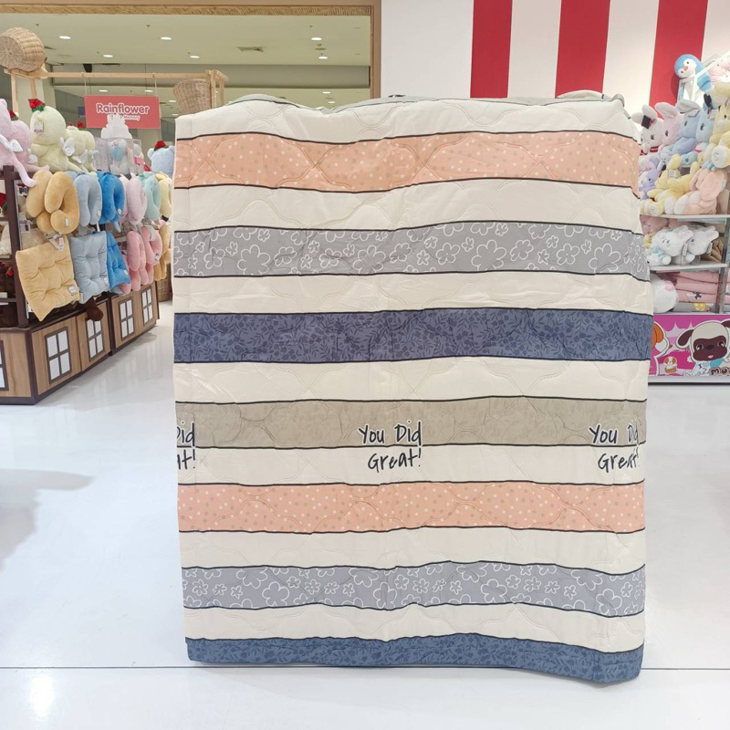 ผ้าห่มพิมพ์ลายใยสังเคราะห์