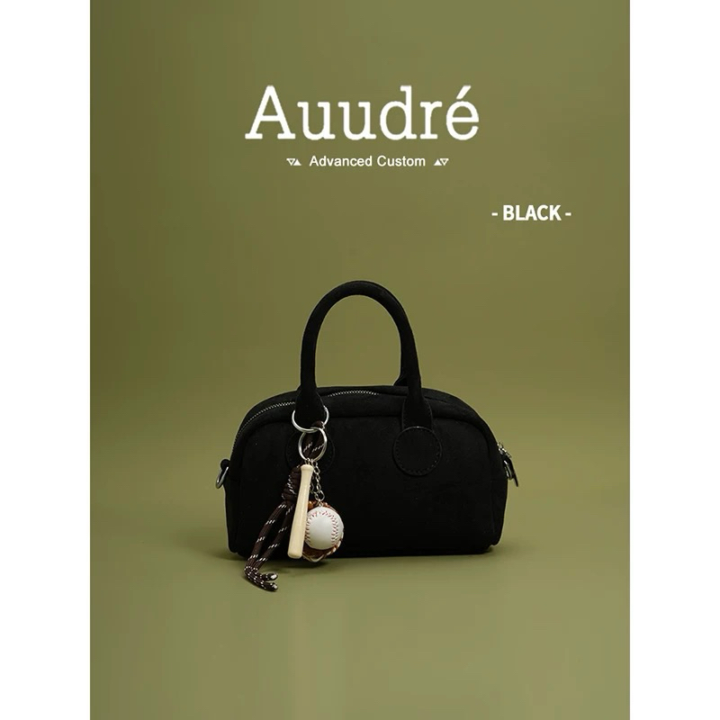 (Pre order) กระเป๋าหนังแบรนด์ Auudre‘ รุ่น Bowling Bag หนังกลับ