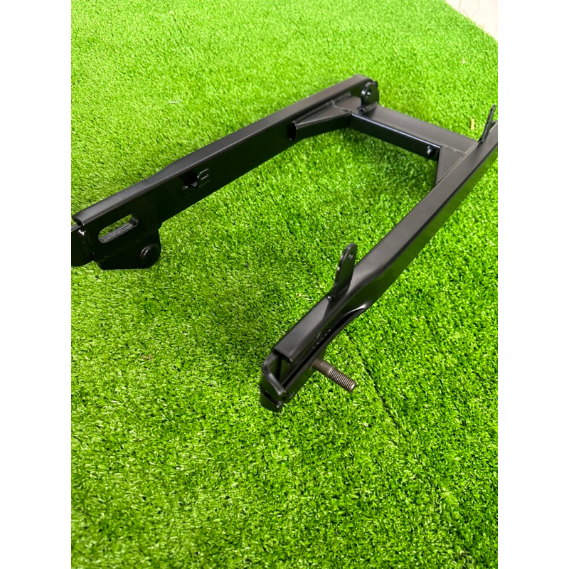 ตะเกียบหลัง สวิงอาร์มwave110i2009-2024 และดรีมซุปเปอร์คัฟ  เดิมสเป็กศูนย์   ตัวท็อป Wave110i [ สีดำ ] - รูปที่ 4