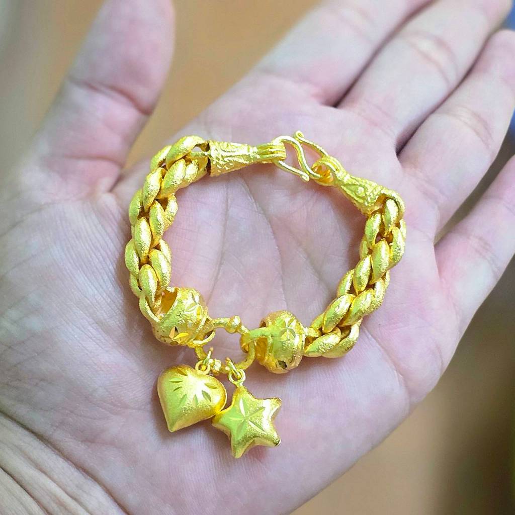 ข้อมือ เม็ดข้าว จี้หัวใจดาว น้ำหนัก 2บาท