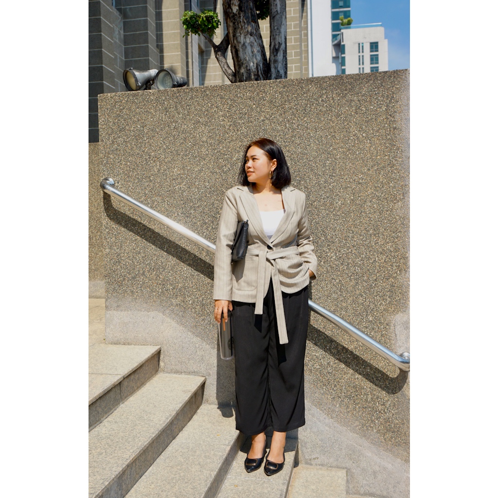 Sonthaya plus size : Leader suit (เฉพาะเสื้อ) สูททำงานสาวอวบ 2xl - 5 xl สูทไซส์ใหญ่