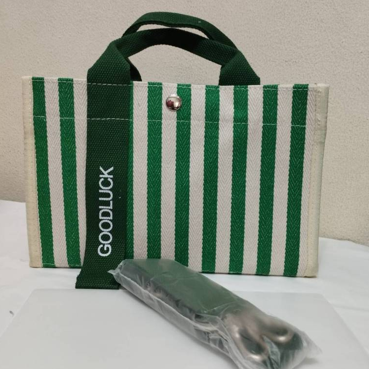 Waris Bag กระเป๋าใส่Notebook14 นิ้วกระเป๋าผ้าผ้าตั้งเป็นทรงไม่ย้วย พร้อมสายสะพายยาว พร้อมส่งค่ะ ไม่มีดอกไม้แถมนะคะ