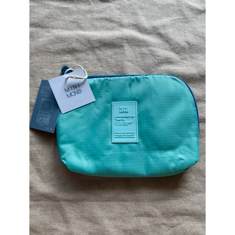 กระเป๋า   mini mono แท้ ยังไม่ผ่านการ ใช้งาน นำ้หนักเบา ใส่ของได้ดี