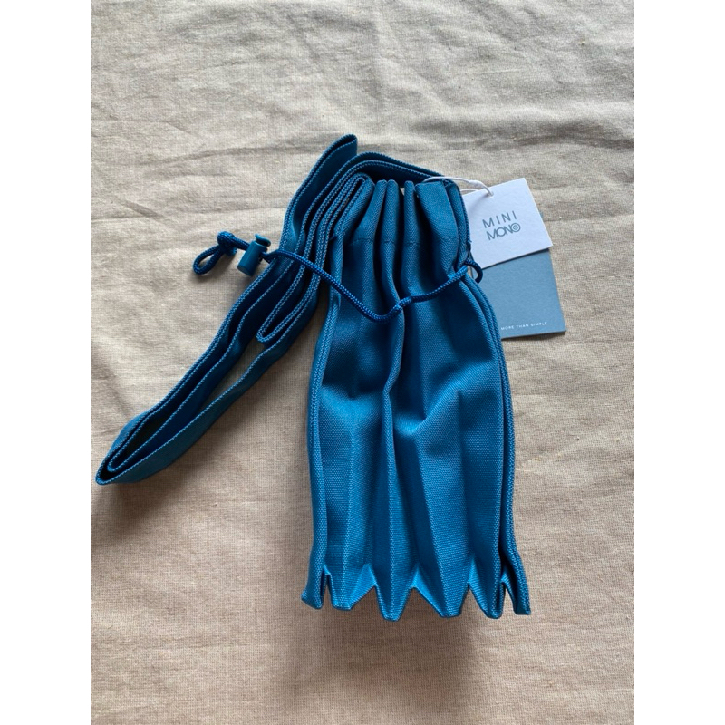 กระเป๋า   mini mono แท้ ยังไม่ผ่านการ ใช้งาน นำ้หนักเบา ใส่ของได้ดี