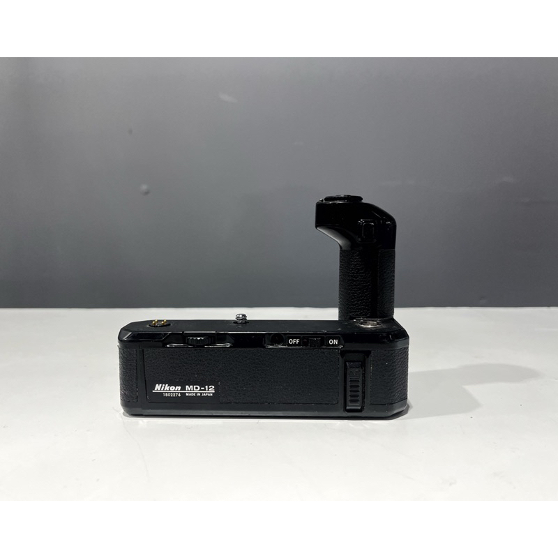 Nikon MD 12   Motor Drier สำหรับกล้องฟิล์ม Nikon รุ่น FM,FM2, FM2N,FE,FE2