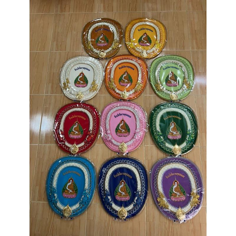 ตาลปัตร+ด้ามไม้ ที่ระลึกงานอุปสมบท ลายพระพุทธเจ้าใบโพธิ์ (ตาลปัตรงานบวช)