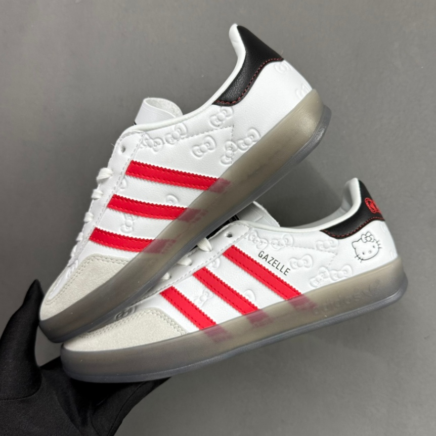 (ของแท้ 100%)  x Adidas Gazelle Indoor Trainers"Hello Kitty And Friends" รองเท้าผ้าใบลำลองและสบายสำหรับผู้ชายและผู้หญิง