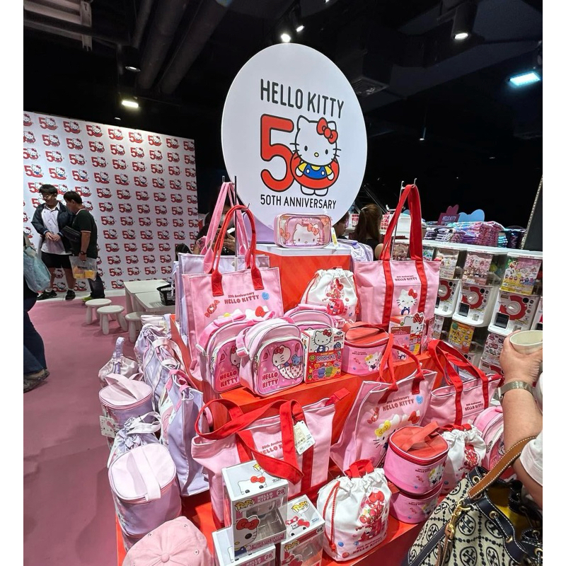 พร้อมส่ง❗️sanrio Helloykitty 50ปี กระเป๋าของแท้จากงานในไทย หิ้วจากชอป