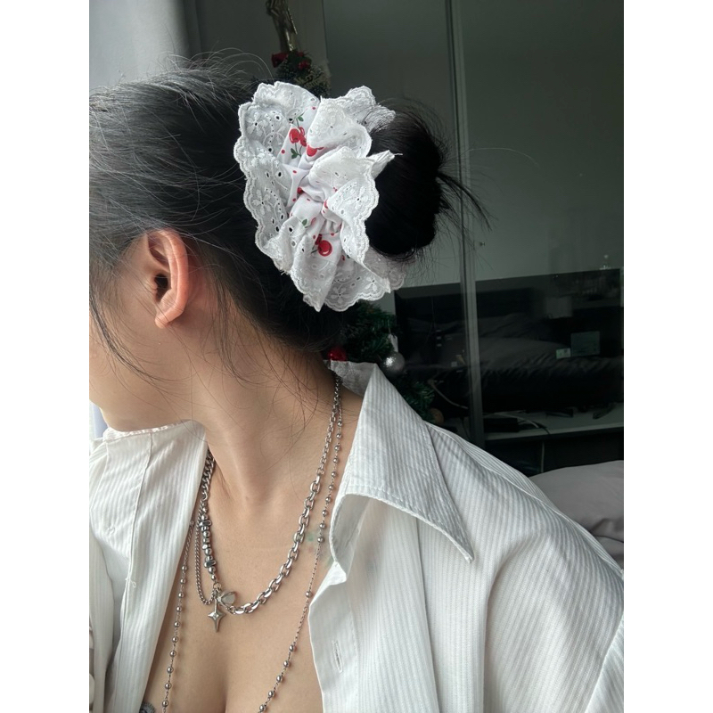 ยางมัดผมเชอร์รี่ยอดฮิต ไม่ซ้ำใคร (ตัดเย็บเอง )"Cherry Blossom Dream"