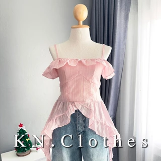 Jelly cami : เสื้อปาดไหล่แมงกระพรุน แต่งสายเดี่ยว เย็บตีเกล็ดหน้า เนื้อผ้าแก้วมีความเบาบาง KN.Clothes