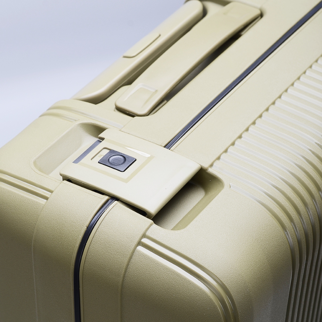 CAGGIONI กระเป๋าเดินทางล้อลาก แบบโครง รุ่นมาโคร  รุ่น Macro (C22011) วัสดุ PP ล็อก 3 จุด ล้อคู่ TSA [สีเขียว] - รูปที่ 6