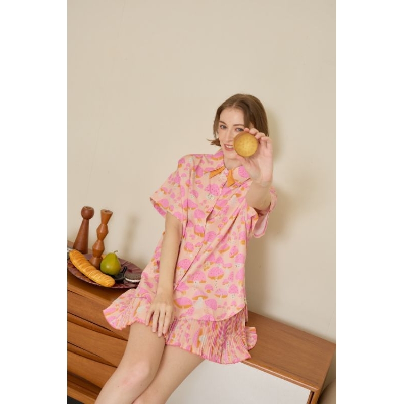 HAPPY GO AROUND - MUSHROOM KISSES - เสื้อ+กระโปรงพลีทสั้น(ซับในขาสั้น) เห็ด