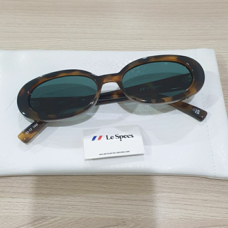 sample sale แว่นกันแดด Le Specs รุ่น outta love สี tort ของแท้พร้อมส่ง