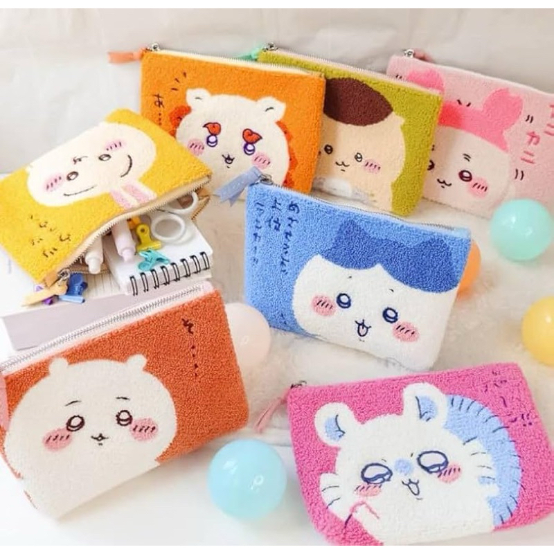 พร้อมส่ง กระเป๋าเพาช์ใส่เครื่องสำอางหรือเครื่องเขียน Chiikawa  ( Chiikawa Sagara 3-pocket pouch )