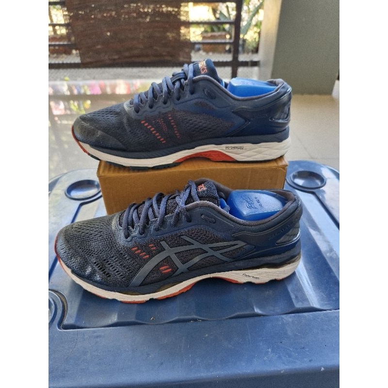 รองเท้าวิ่งมือสอง asics kayano24 ไซด์ 41.5/260