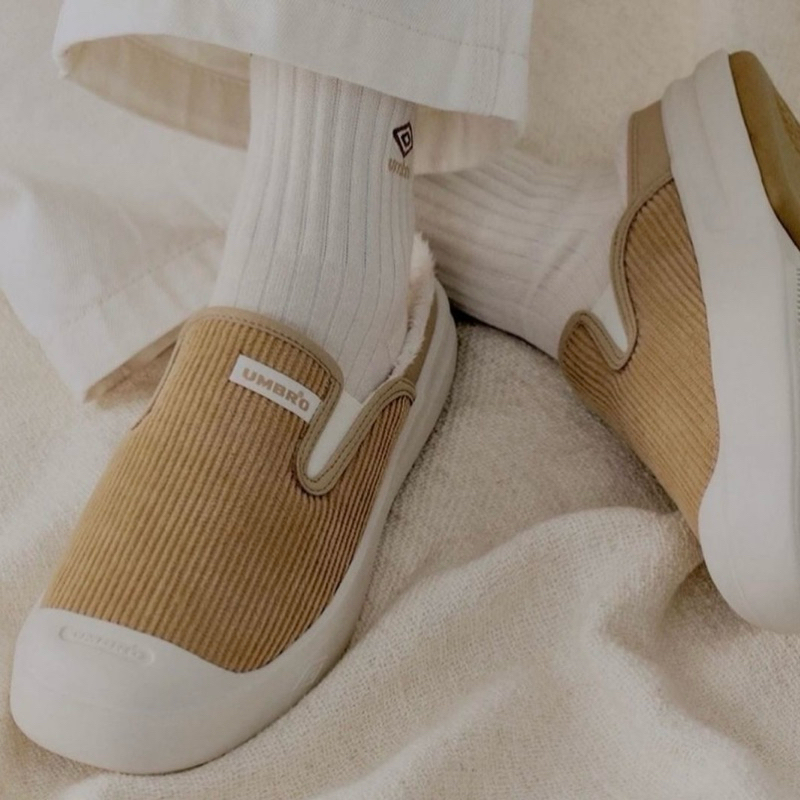 UMBRO รองเท้า Slip-on เปิดส้น