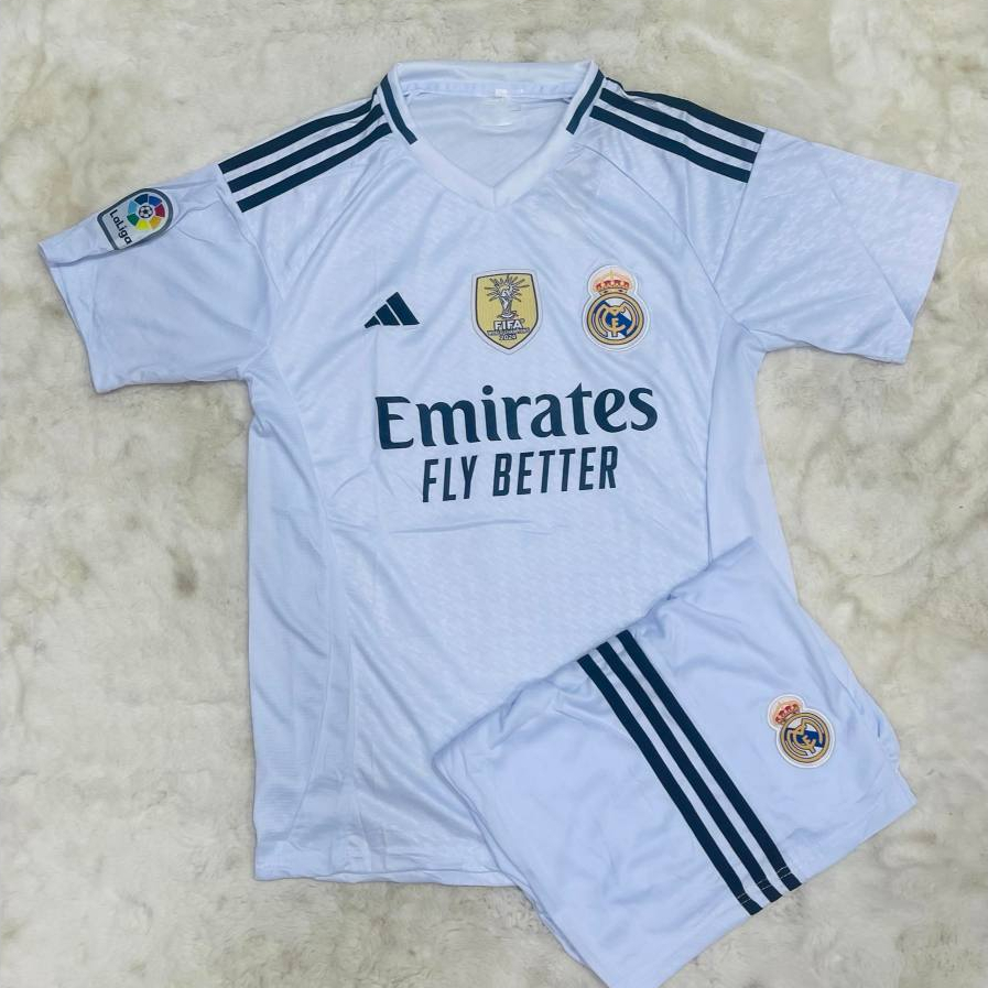 ชุดฟุตบอล เรอัลมาดริด รุ่นใหม่ล่าสุด 2024/25 เป็นแขนสั้น ซื้อครั้งเดียว ได้เป็นชุด(เสื้อพร้อมกางเกง)