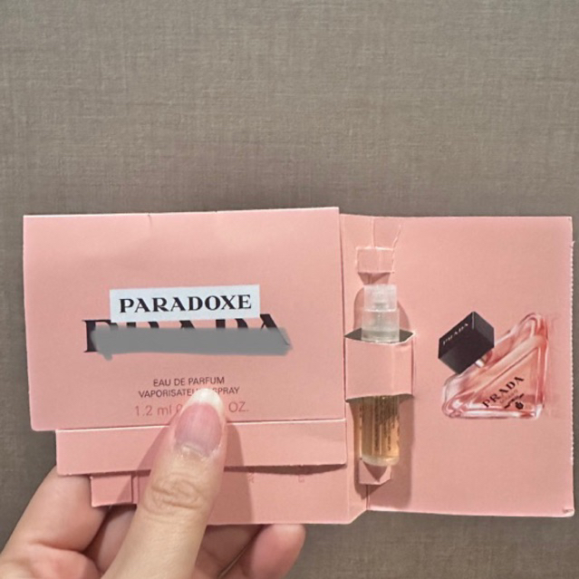 Vial PRA D A Paradoxe EDP 1.2 ml น้ำหอมพกพา ตัวใหม่ล่าสุด (New!!! 2023) น้ำหอมไวออลแท้ ชนิดหัวสเปรย์