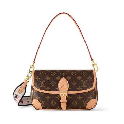 👜LV หลุยส์วิตตอง Louis vuitton Diane PM Classic style การจับคู่สีแฟชั่น ถุงใต้วงแขน Women Shoulder B