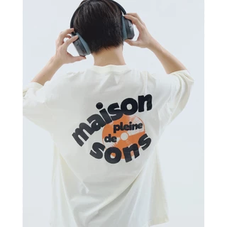 maison KEEPS | The Oversized maison Record Tee | Unisex | เสื้อยืดทรงoversized ลายปริ้นท์ มี 2Sizeให้เลือก อก44" และ48"