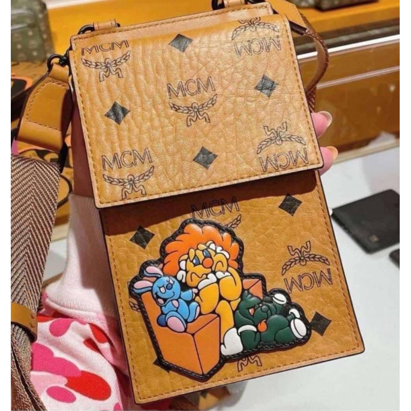 New Mcm phone bag limited