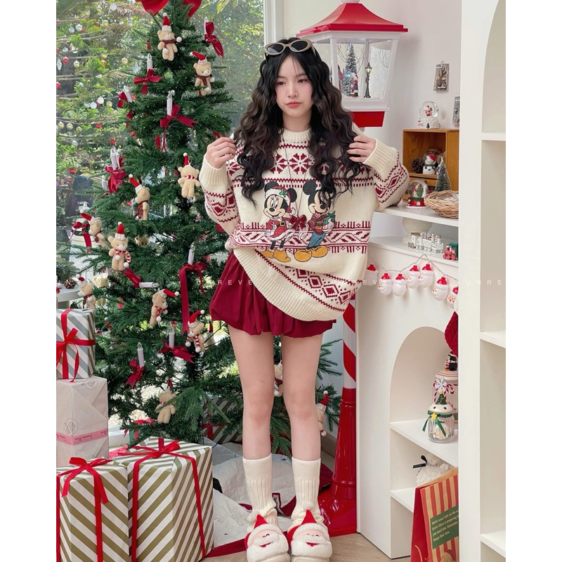 งานร้าน Un reve มือ2 ใส่ 1 ครั้ง งานป้ายดำ ผ้าหนางานดี เซ็ต 2 ชิ้น เสื้อไหมพรหม+กระโปรงแดง