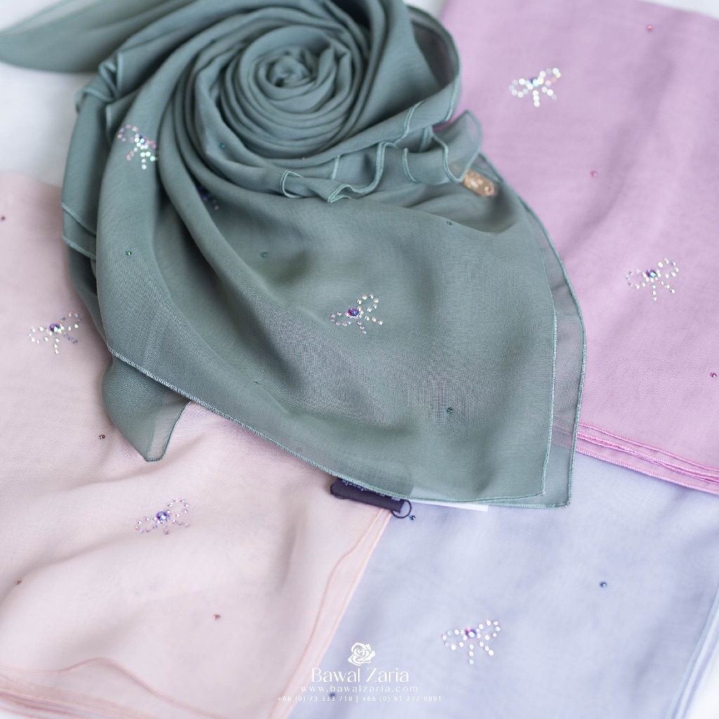 ZARIA Crystal Bawal ผ้าคลุมบาวาประดับคริสตัล