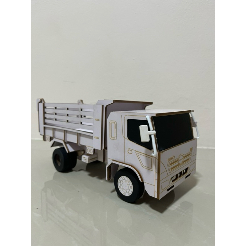 โมเดลรถ6ล้อHinoคอกสูง(แบบประกอบเองมีคู่มือและอุปกรณ์ให้)สเกล1:24 - รูปที่ 3