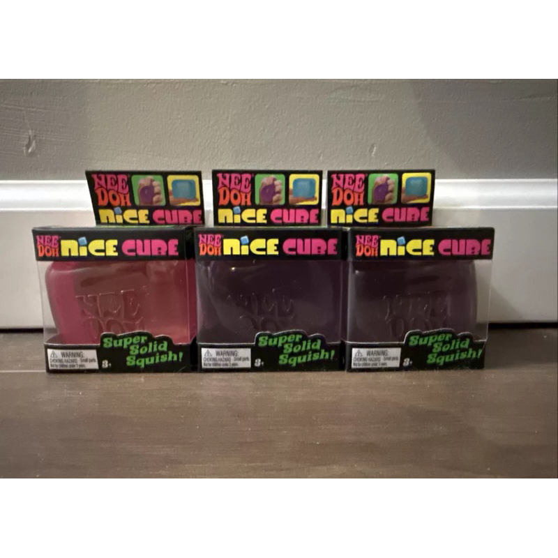 [รอสินค้า 15-20วัน แท้ 100% นำเข้าจาก USA 🇺🇸] NeeDoh Nice Cube ลูกบาศก์บีบใส คลายเครียด (คละสี)