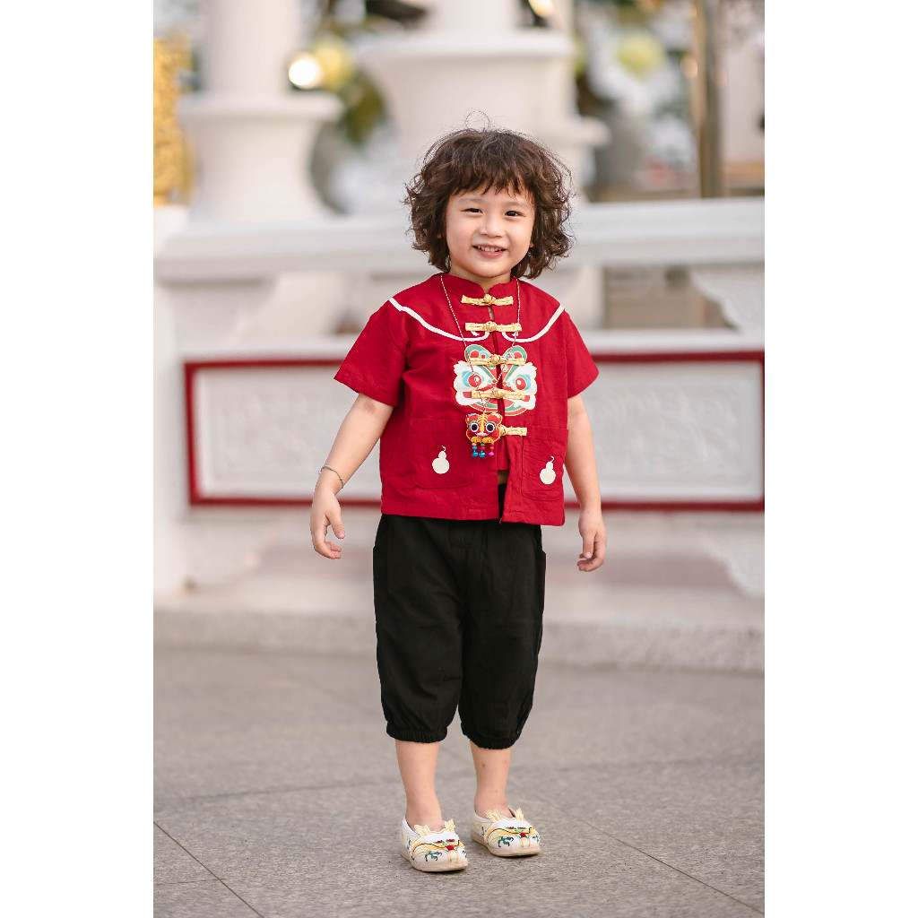 ชุดตรุษจีน เสื้อกางเกง ลายสิงโต แขนสั้น พร้อมสร้อย สีแดง