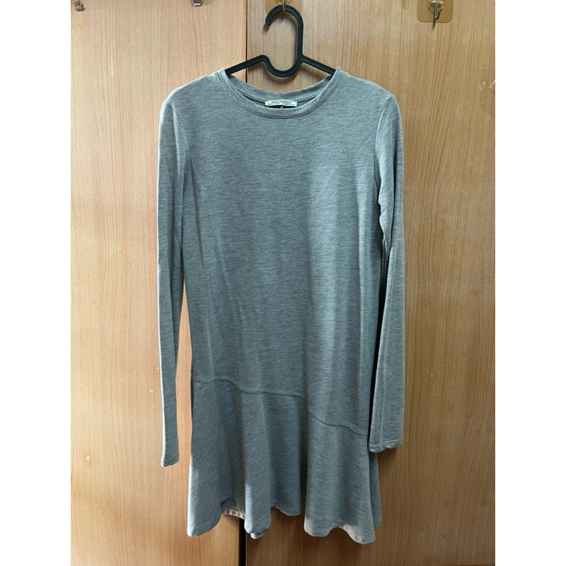 Used like 🆕 ส่งต่อสภาพนางฟ้า Zara dress สีเทาอ่อน size s งานแท้ 💯 จาก shop siam paragon