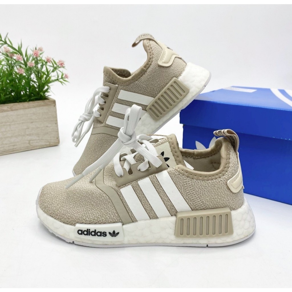 พร้อมส่งรองเท้าผ้าใบ Addias NMD 360 Biege Shoes
