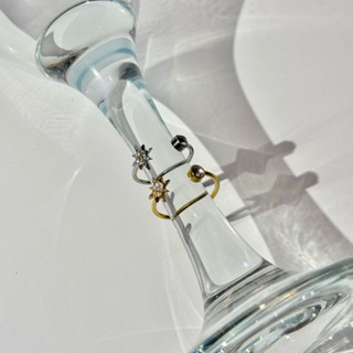 Tiny Northstar Gem ring แหวนดาว แหวนเพชร | @trophies.co