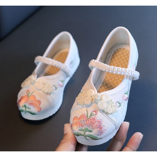 (พร้อมส่ง) รองเท้าจีนโบราณเด็กหญิงสีขาว รองเท้าฮันฟู
