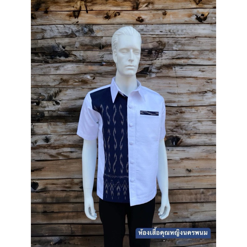 เสื้อใหม่หม่อนชายแต่งแถบผ้าฝ้ายทอมือด้านข้างลายของานสวยอัดผ้ากาวทั้งตัวตัดเย็บละเอียดมากค่ะ