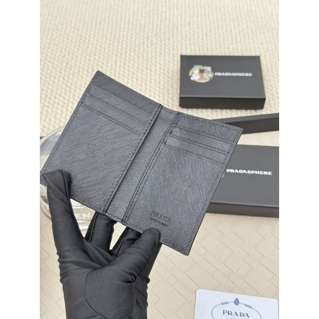 พร้อมส่ง (1:1 Hi end grade) กระเป๋าตังค์+บัตรแบบพับ 2 ตอน Bi-Fold Saffiano Card Wallet