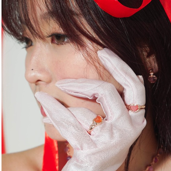 เครื่องประดับ Rock Me Jewelry รุ่น Love Card Ring  แหวน ทองเหลือง ประดับพลอย