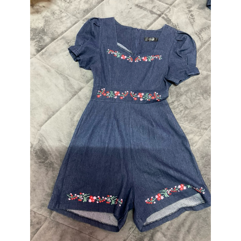 ป้าย AP style  size s  ชุดจั๊มกางเกง สียีนส์