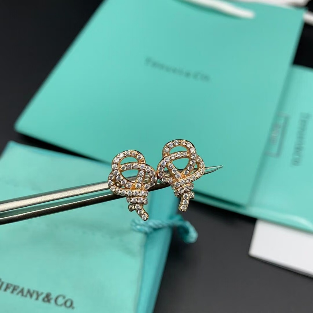 [พร้อมกล่อง+ถุงของขวัญ] Tiffany & Co./Tiffany Keys Series ต่างหูกุญแจเพชรสีโรสโกลด์